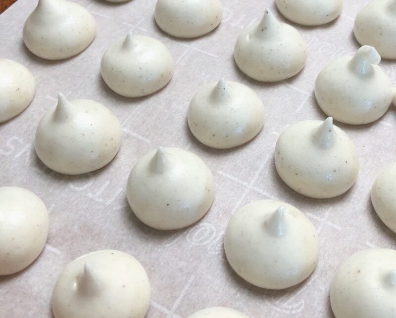 chai spice meringue cookies